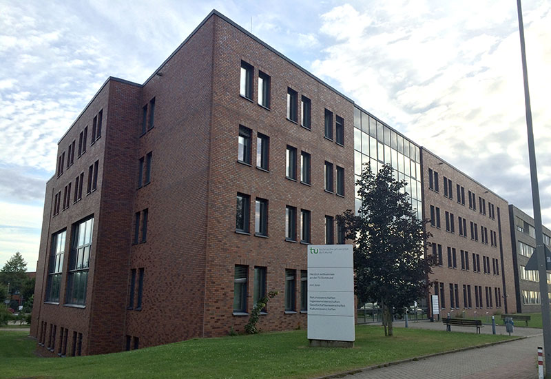TU Dortmund University, Department of Computer Science, Otto-Hahn-Straße 14, 44227 Dortmund